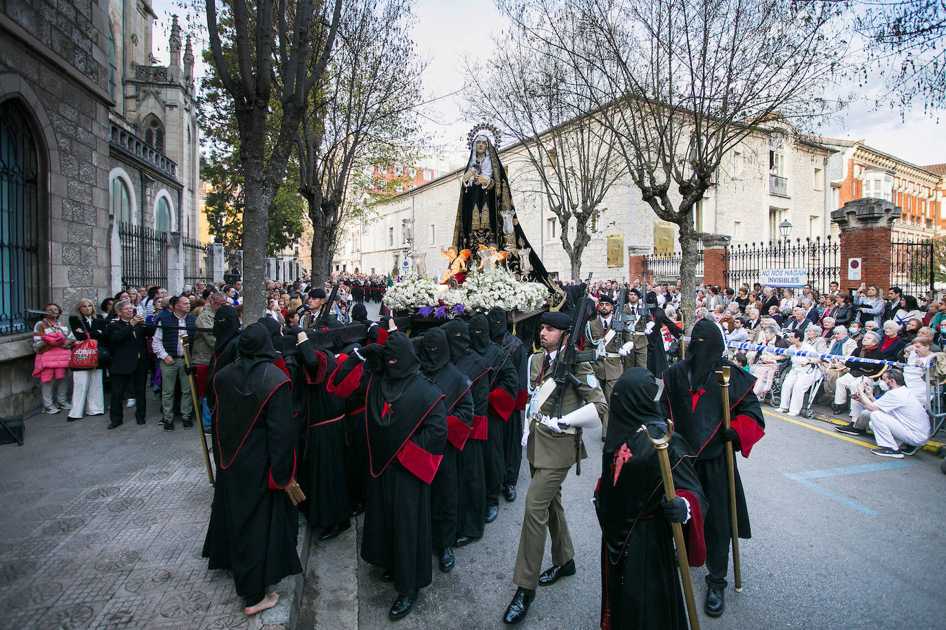 La Soledad recorre las calles de Burgos