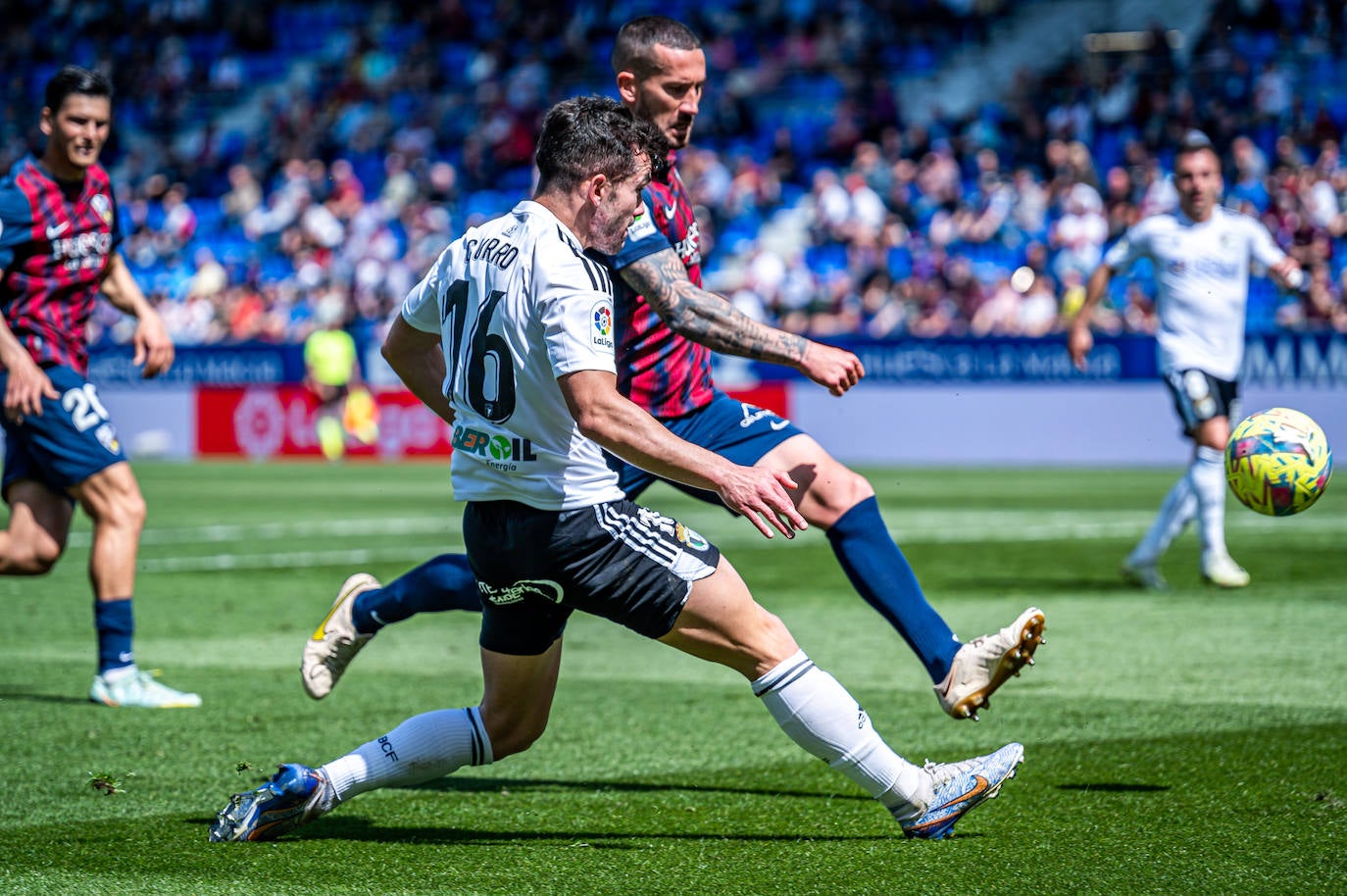 El Burgos cae derrotado ante el Huesca