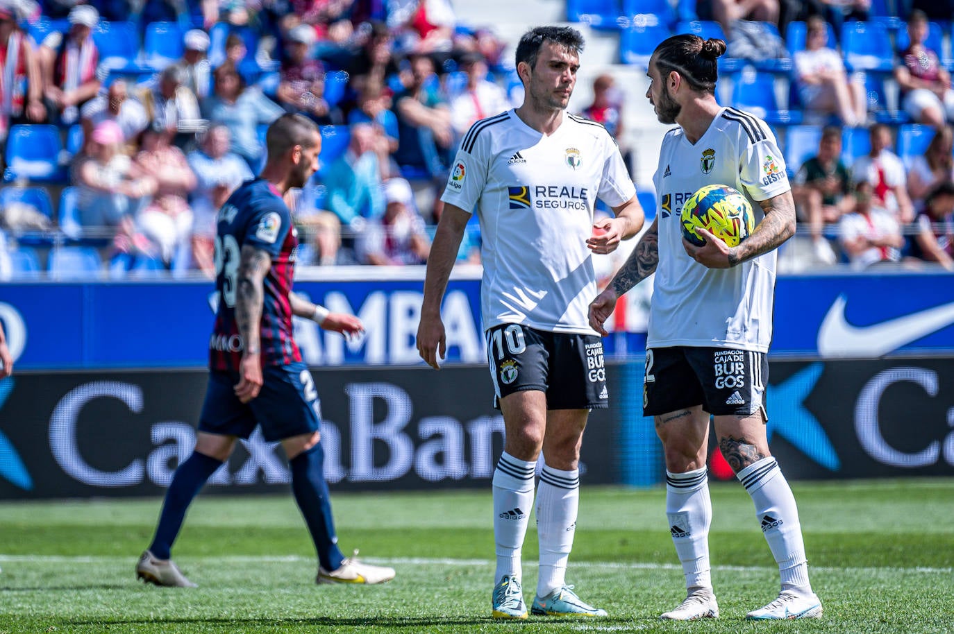 El Burgos cae derrotado ante el Huesca