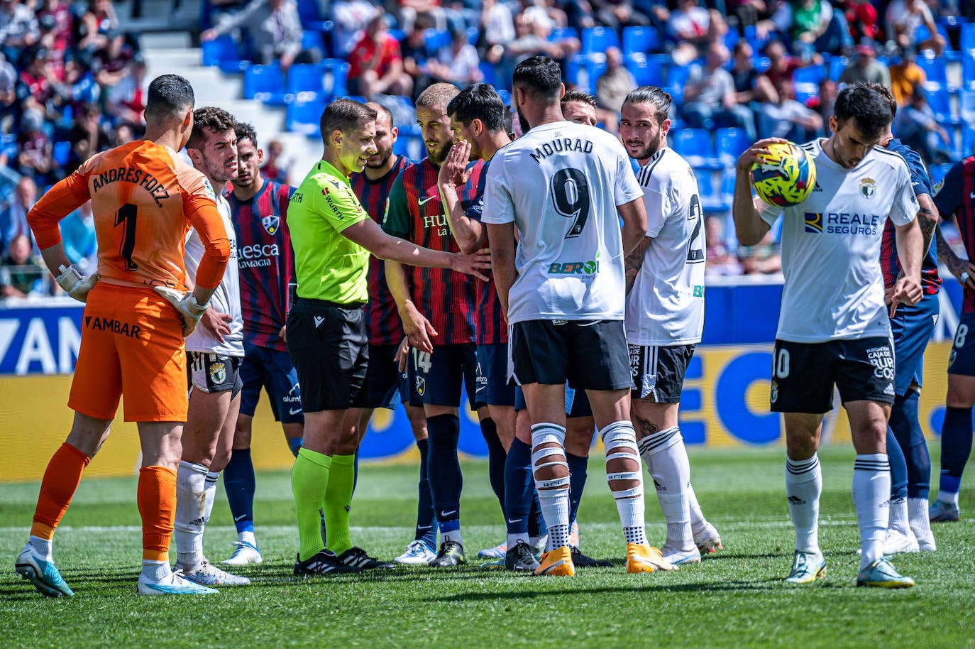 El Burgos cae derrotado ante el Huesca