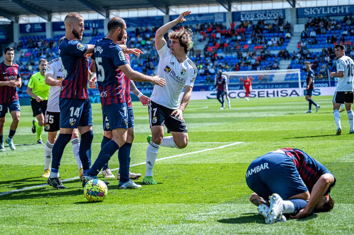 El Burgos cae derrotado ante el Huesca