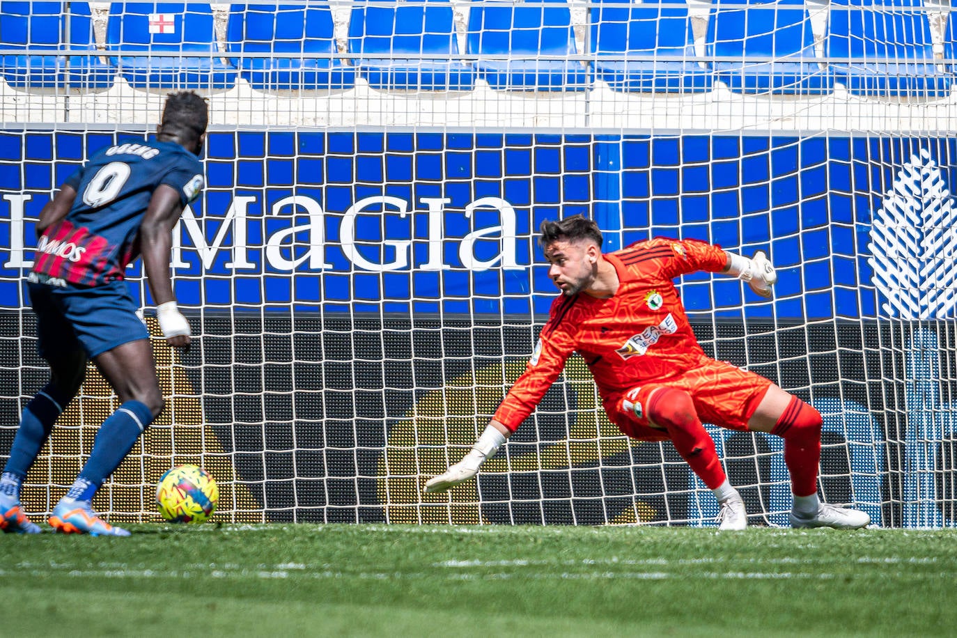El Burgos cae derrotado ante el Huesca
