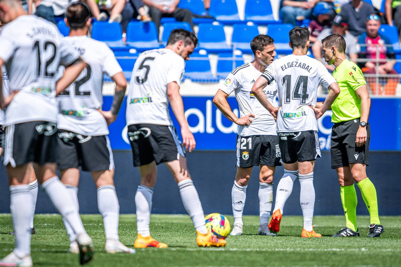 El Burgos cae derrotado ante el Huesca