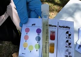 Determinación del pH del agua del tramo fluvial del río Odra estudiado por la Asociación Valdehumada Viva.