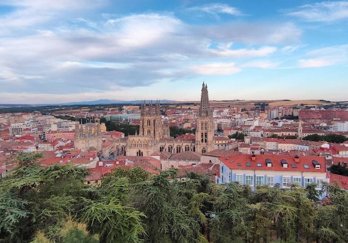 Panomrámica de Burgos desde el mirador del Castillo.