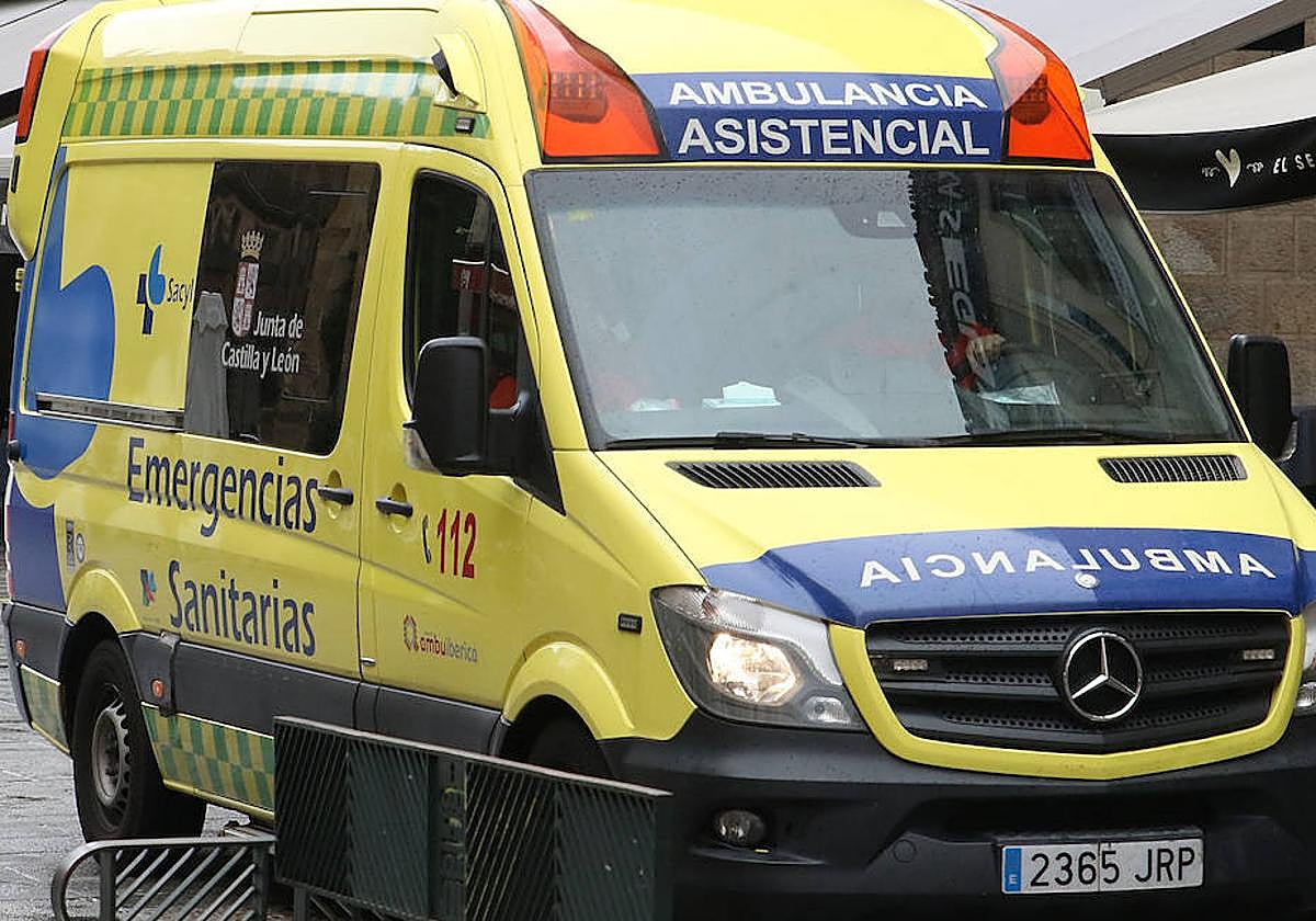 El hombre ha sido trasladado en ambulancia al HUBU.