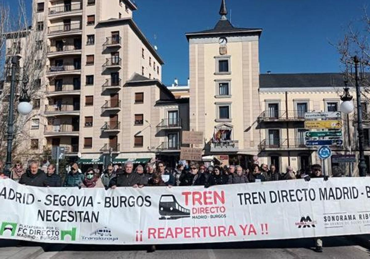 La Plataforma por el Directo tacha de «nefasta» la gestión política burgalesa con respecto a la línea