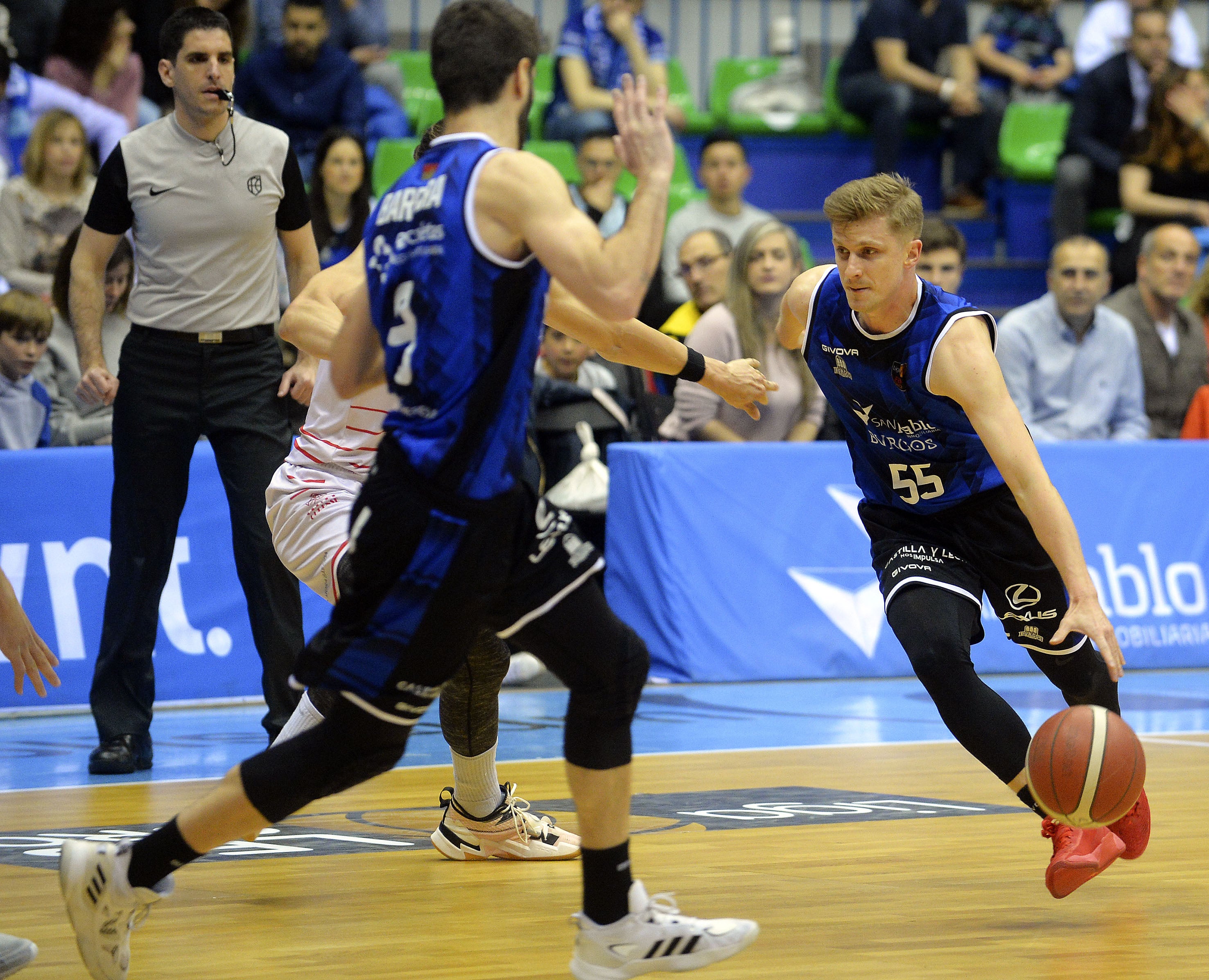 El San Pablo no da opciones al Club Ourense Baloncesto