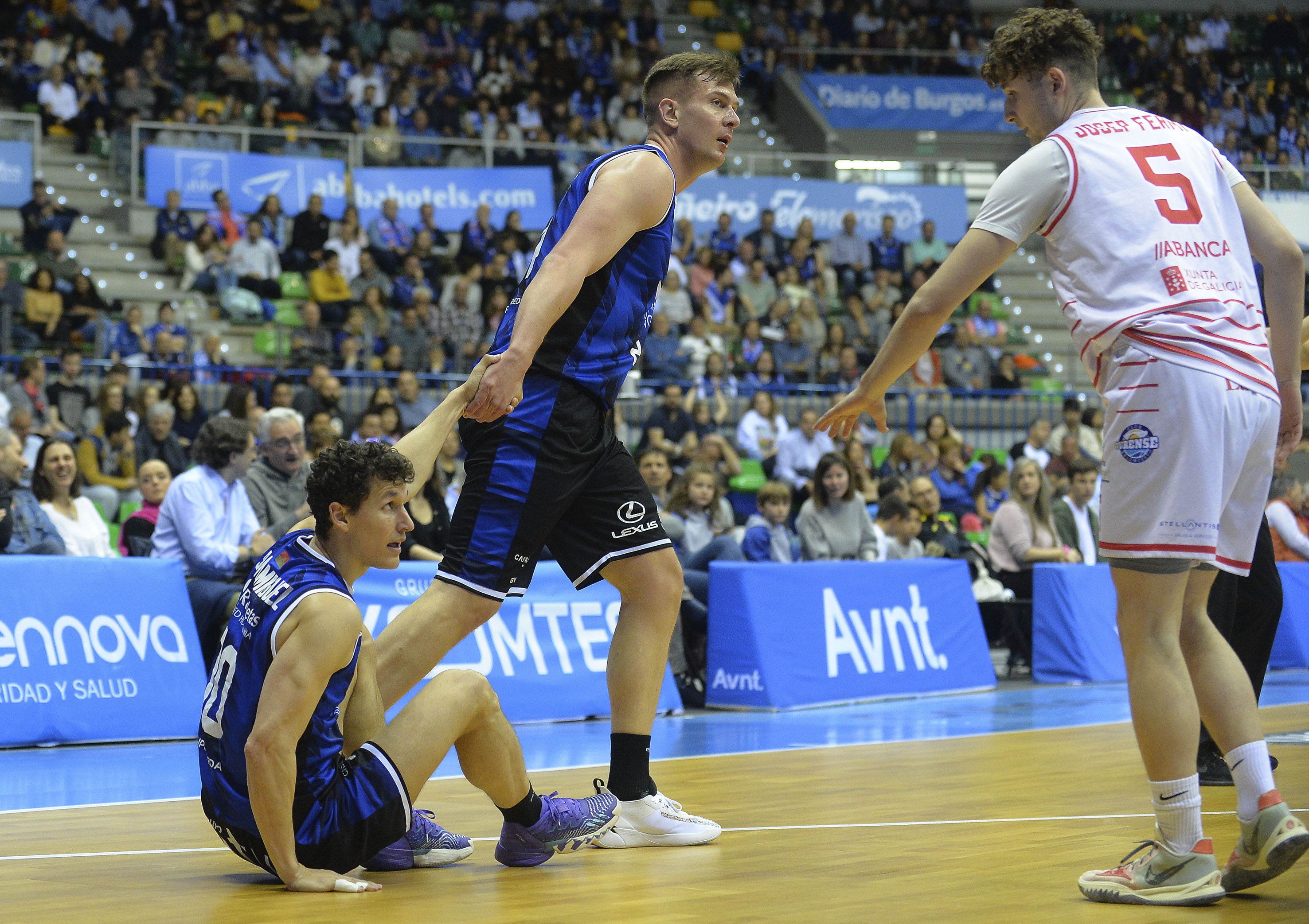 El San Pablo no da opciones al Club Ourense Baloncesto