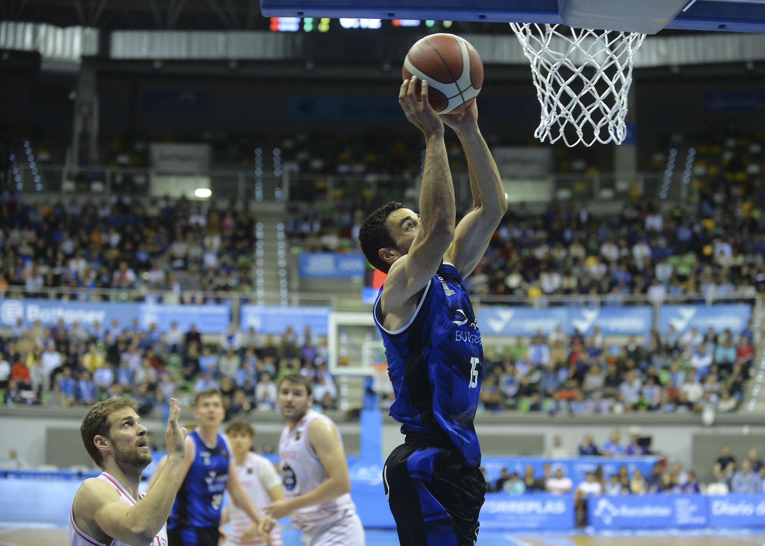 El San Pablo no da opciones al Club Ourense Baloncesto