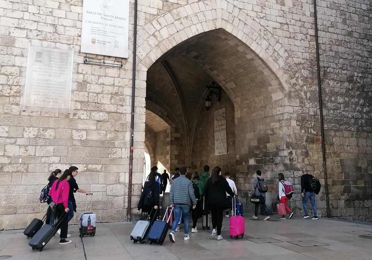 Grupo de alumnos de visita en Burgos.