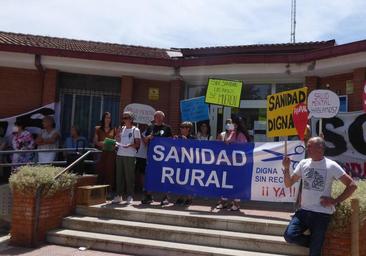 El colectivo Sanidad Rural de la Ribera del Duero organiza una concentración en Roa