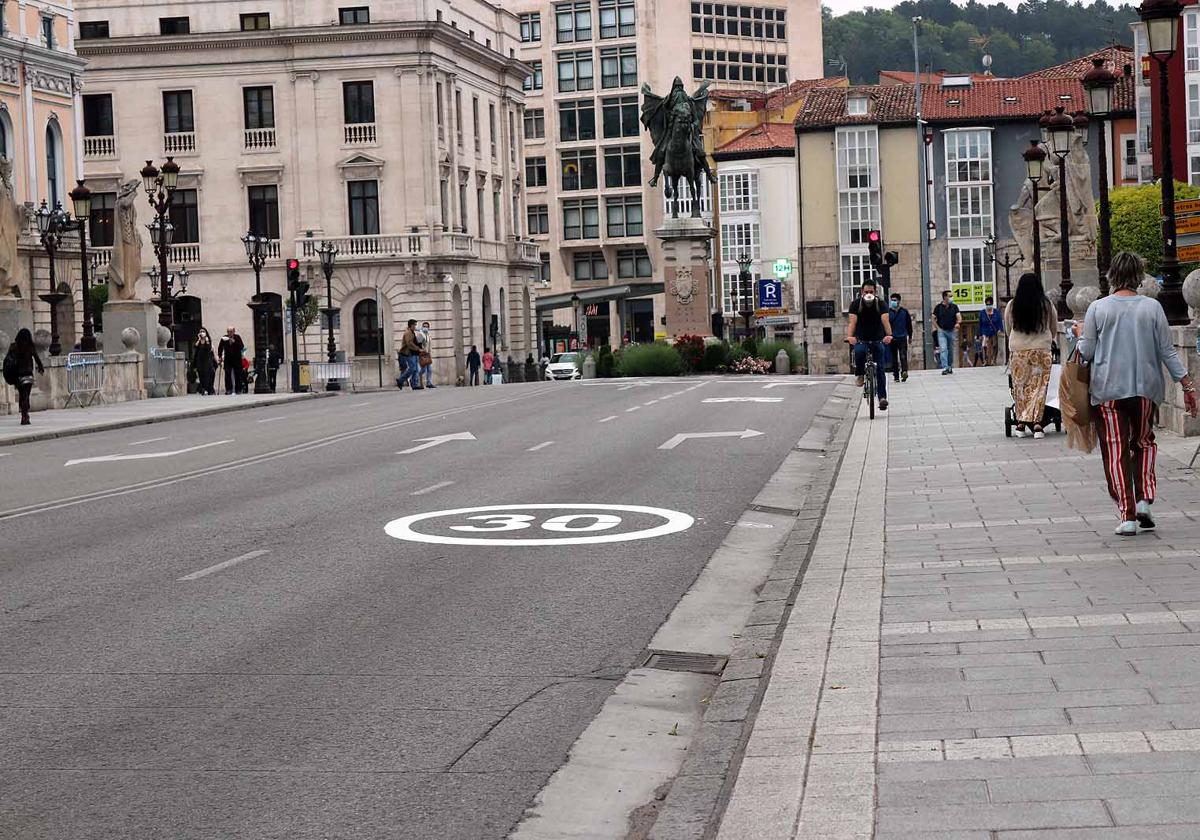 Las ciclocalles funcionan mejor que los ciclocarriles.