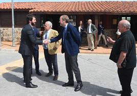 Juan García-Gallardo, vicepresidente de la Junta, en la localidad burgalesa de Redecilla del Camino.