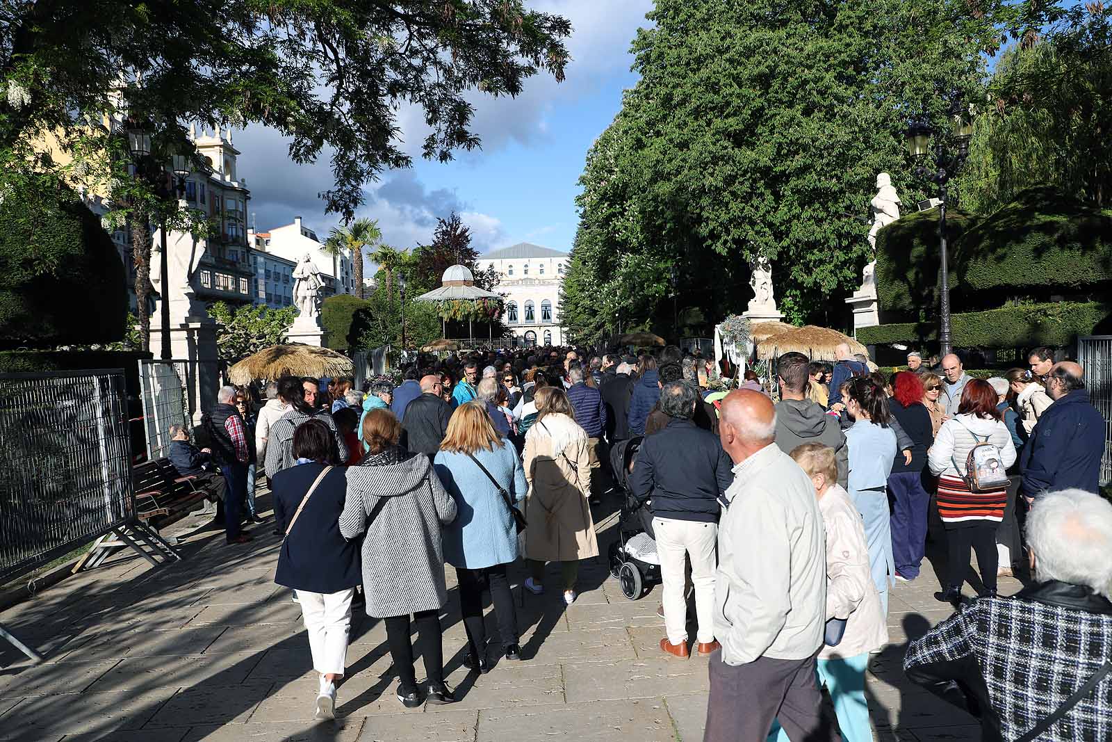 Burgos se llena de flores y gentío