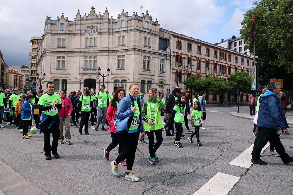 Más de 5.000 burgaleses marchan contra el cáncer