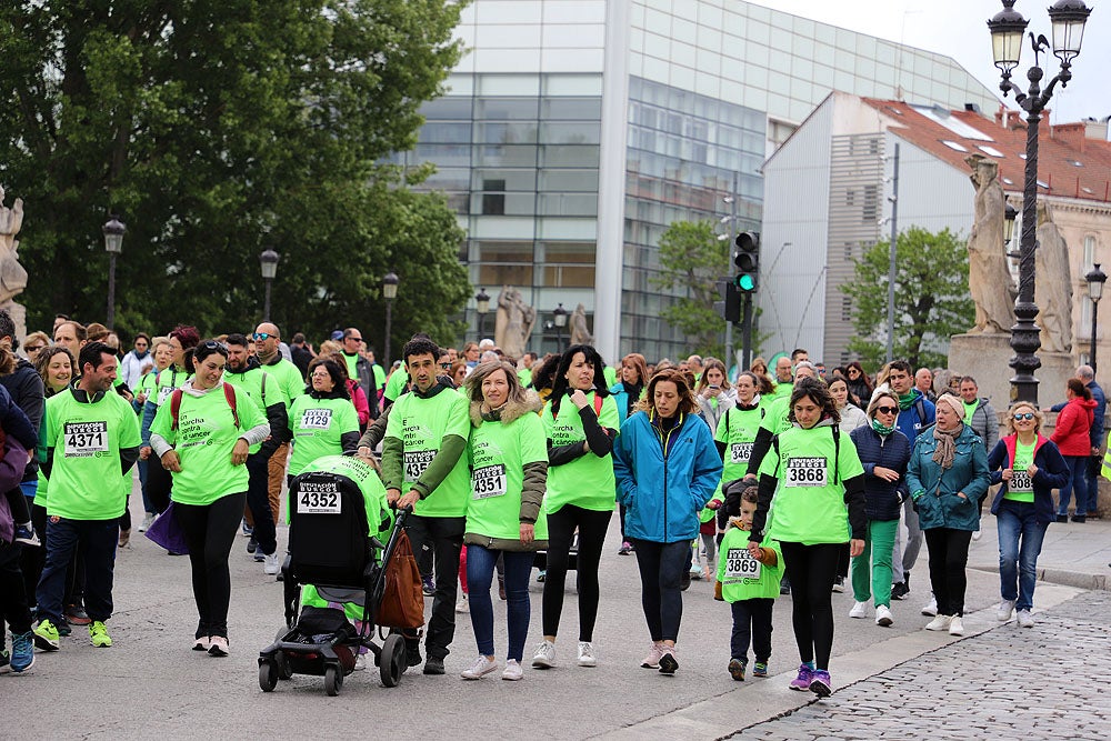 Más de 5.000 burgaleses marchan contra el cáncer