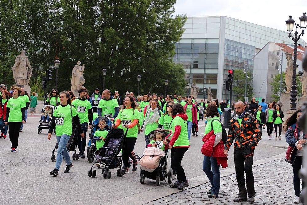 Más de 5.000 burgaleses marchan contra el cáncer
