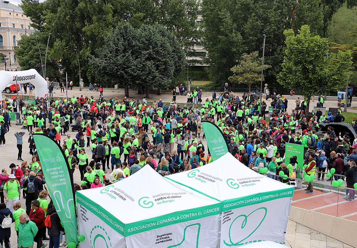 Más de 5.000 burgaleses marchan contra el cáncer