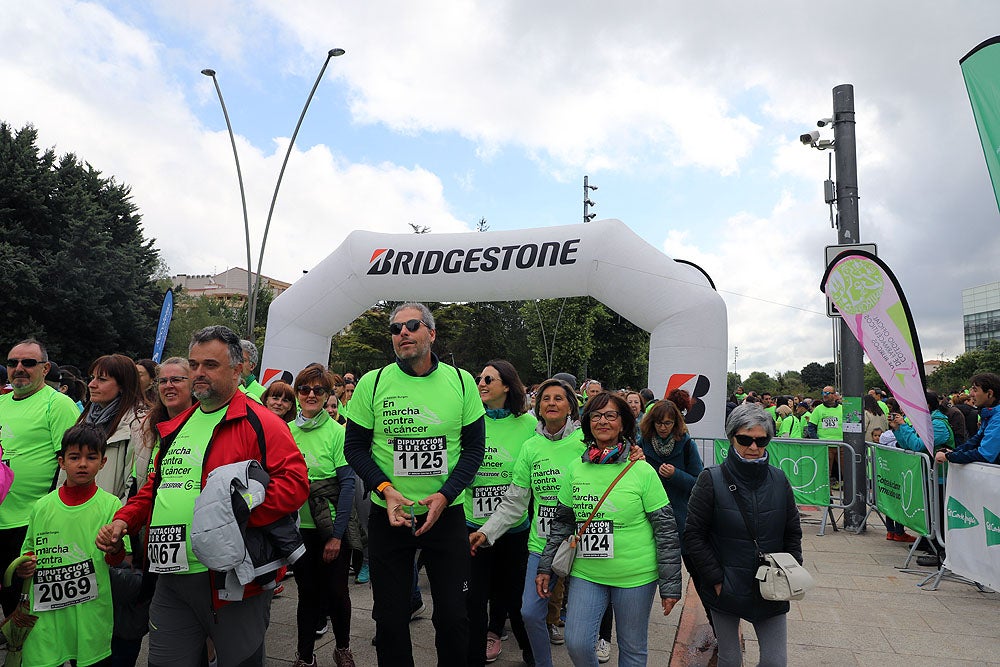 Más de 5.000 burgaleses marchan contra el cáncer