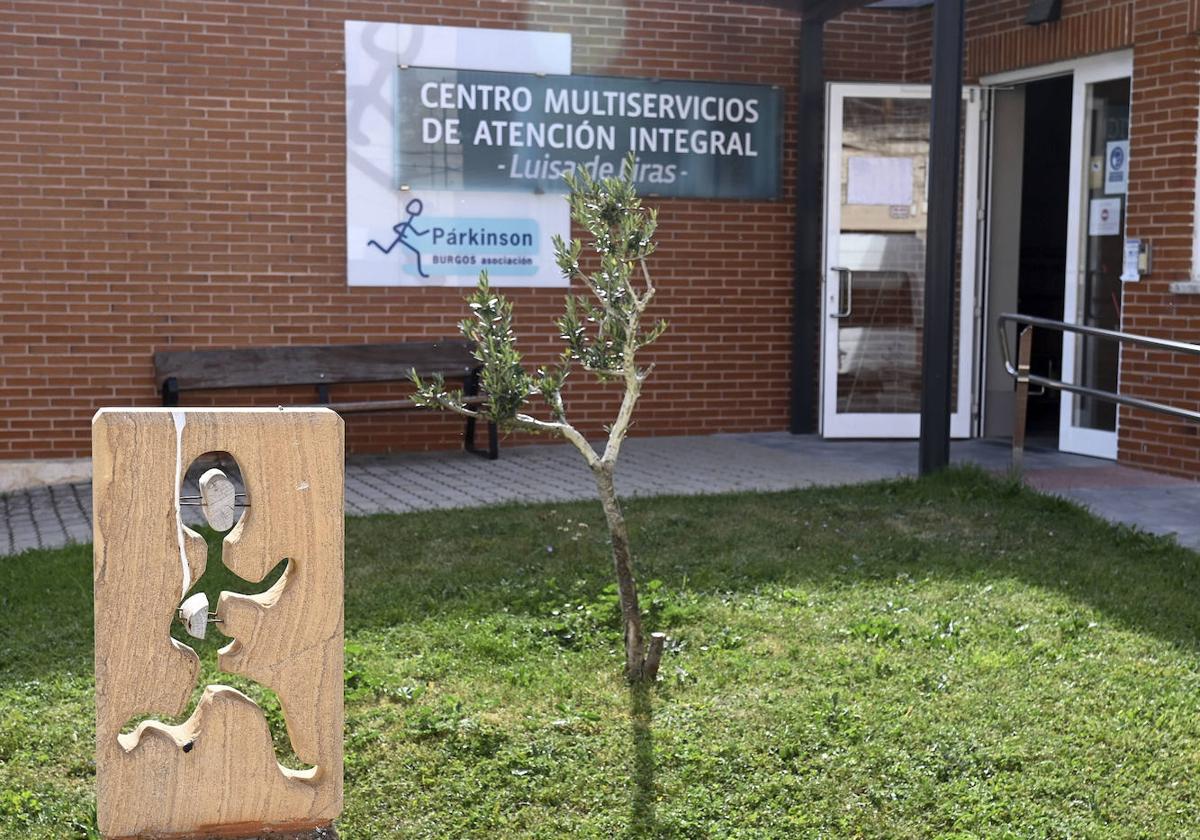 Párkison Burgos lleva un cuarto de siglo al servicio de los burgaleses.