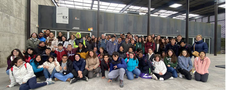 El grupo de jóvenes que han participado en la jornada.