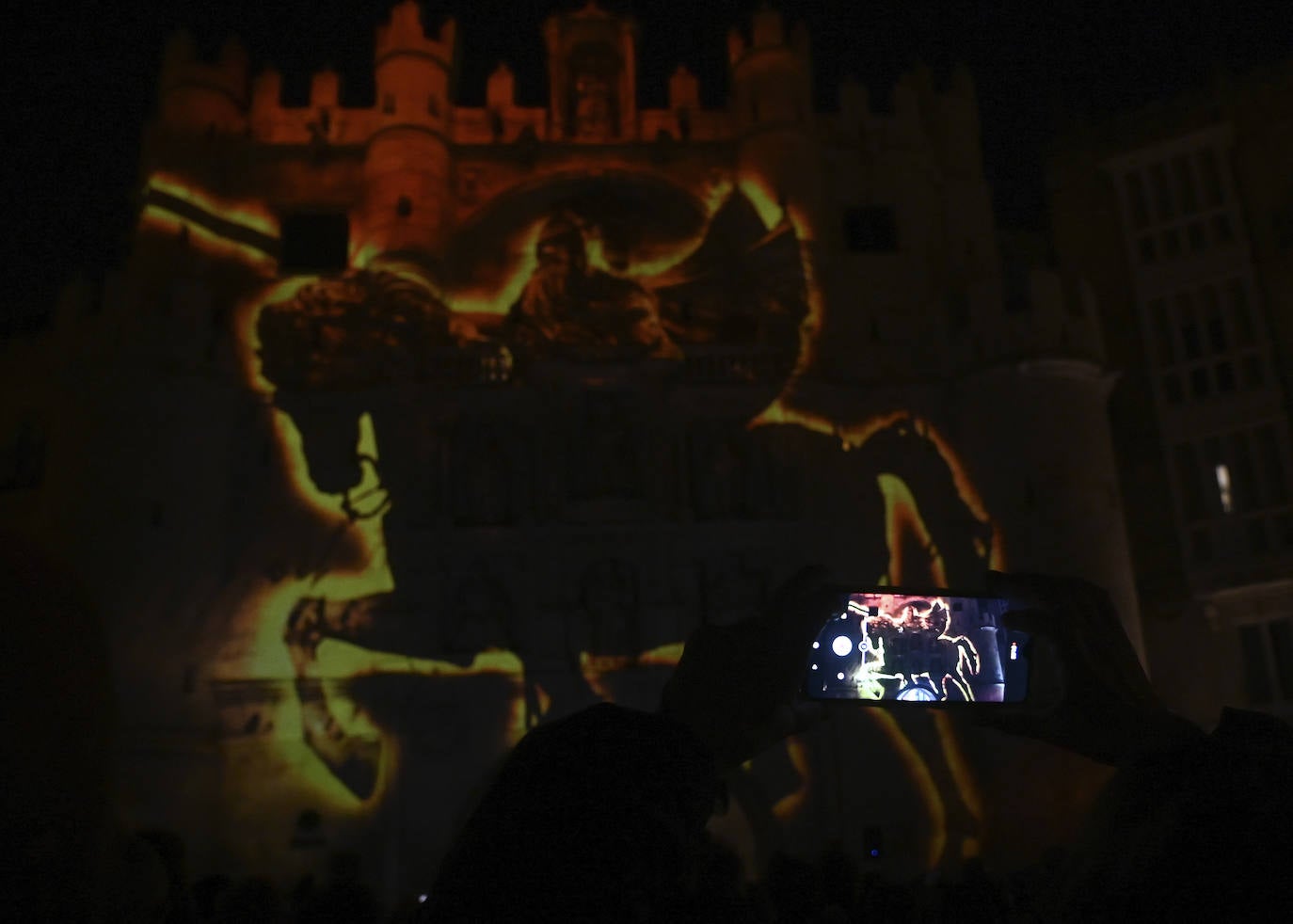 La Noche Blanca llena las calles de Burgos de cultura