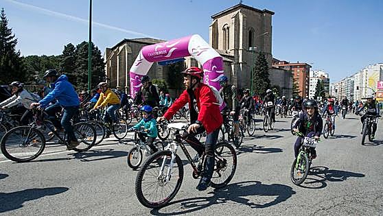 Salud y solidaridad sobre dos ruedas