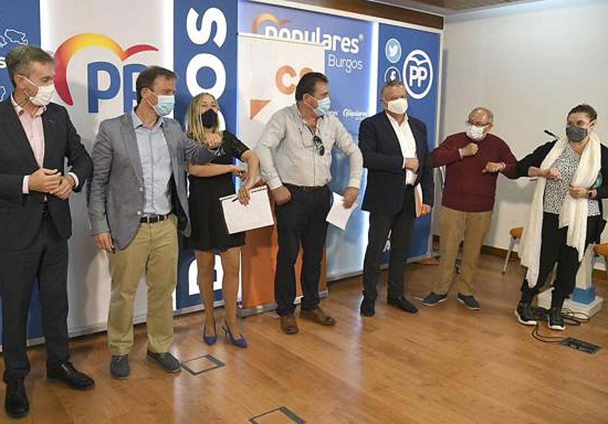 PP y Cs escenifican el pacto que sustentó la moción de censura en Lerma.