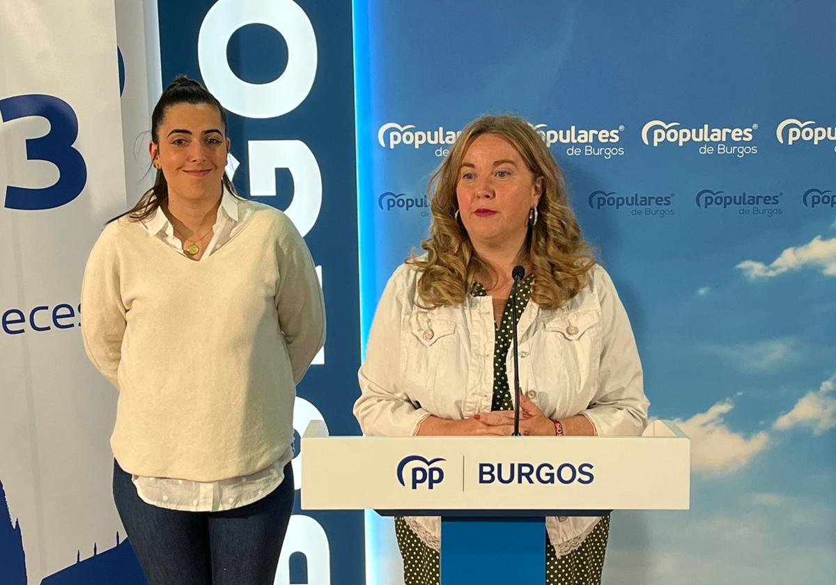 Andrea Ballesteros, portavoz del PP en el Ayuntamiento de Burgos, y Cristina Ayala, candidata a la Alcadía por el PP.