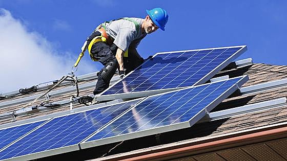 Burgos, líder en potencia fotovoltaica instalada para el autoconsumo en Castilla y León