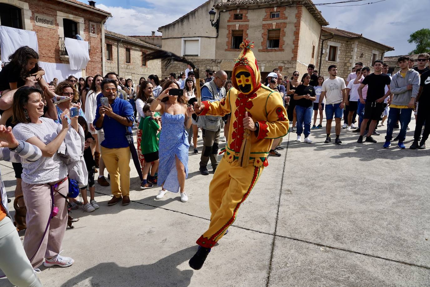 El bien vence al mal en la Fiesta del Colacho