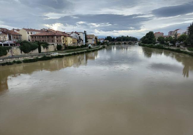 Río Ebro a su paso por Miranda este martes