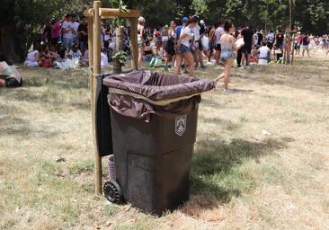 275 cubos, 37 vehículos y 120 operarios para recoger la basura y limpiar el Parral