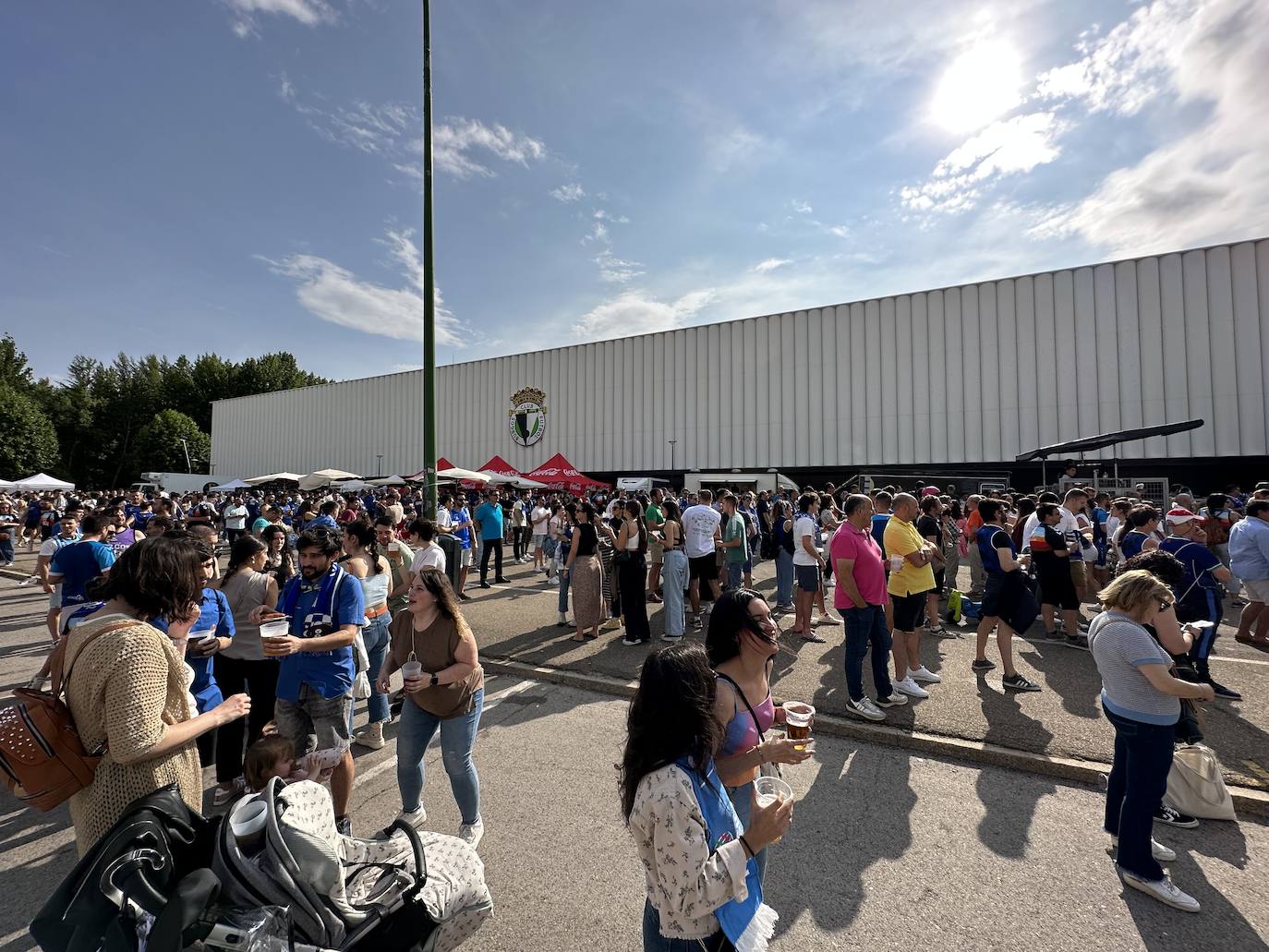 Ambientazo en la previa de la final entre Zunder Palencia y Hereda San Pablo