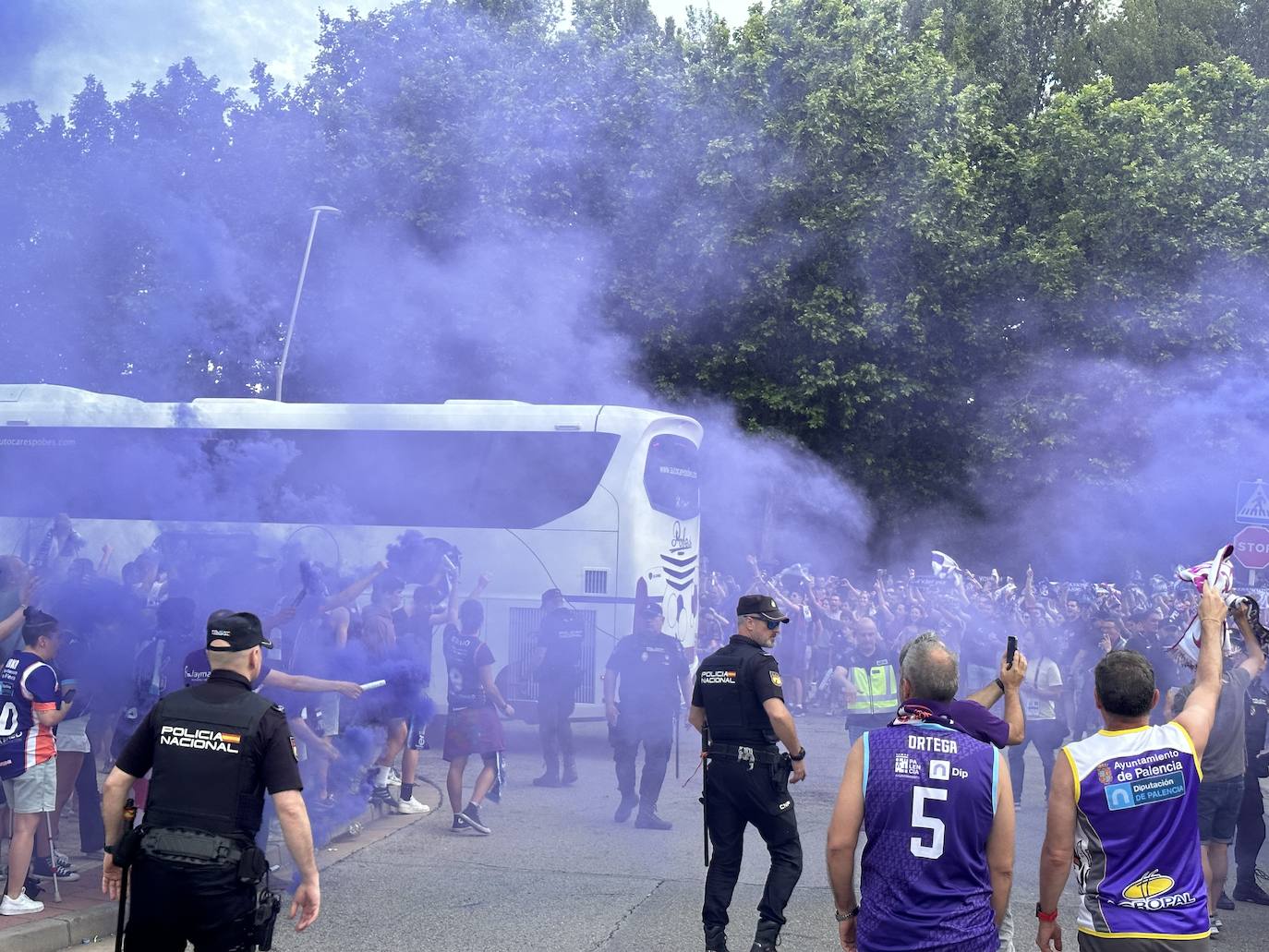 Ambientazo en la previa de la final entre Zunder Palencia y Hereda San Pablo