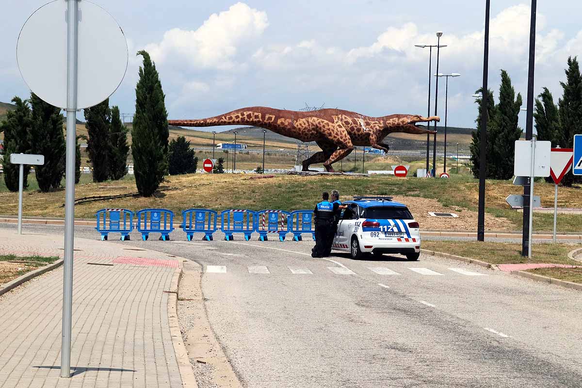 La calle Laredo de Villatoro vuelve a acoger las barracas de los Sampedros