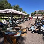 Un proyecto intergeneracional reúne a mayores y a niños para compartir historias en Burgos