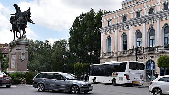 Horario y paradas del autobús al Hipercor en Burgos