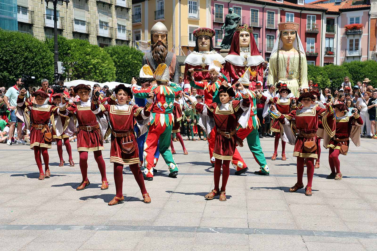 Bailes y tradiciones en los Sampedros