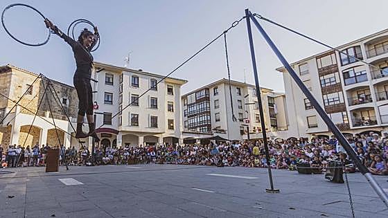 'Medina de Circo' convertirá las plazas en escenarios durante el mes de julio