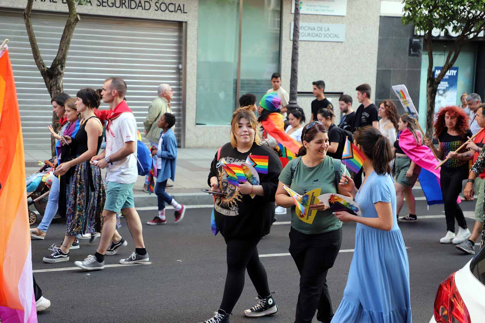 Cientos de burgaleses se manifiestan por el colectivo LGTBI+