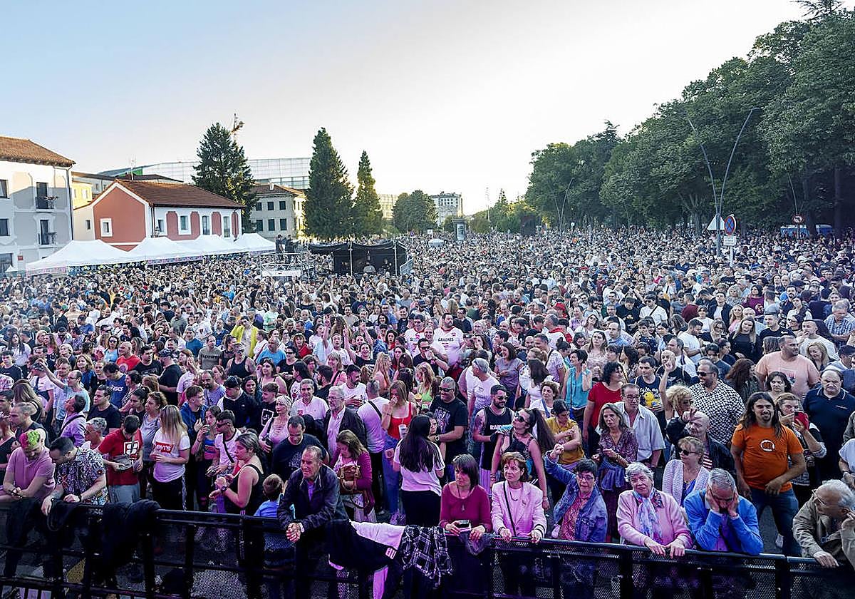 Burgos se mueve al ritmo de los 90
