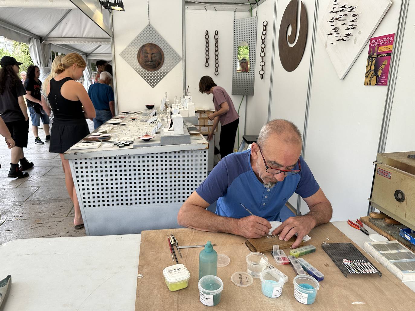 44 artesanos muestran sus trabajos en la Feria Nacional de Oficios Artesanos de Burgos