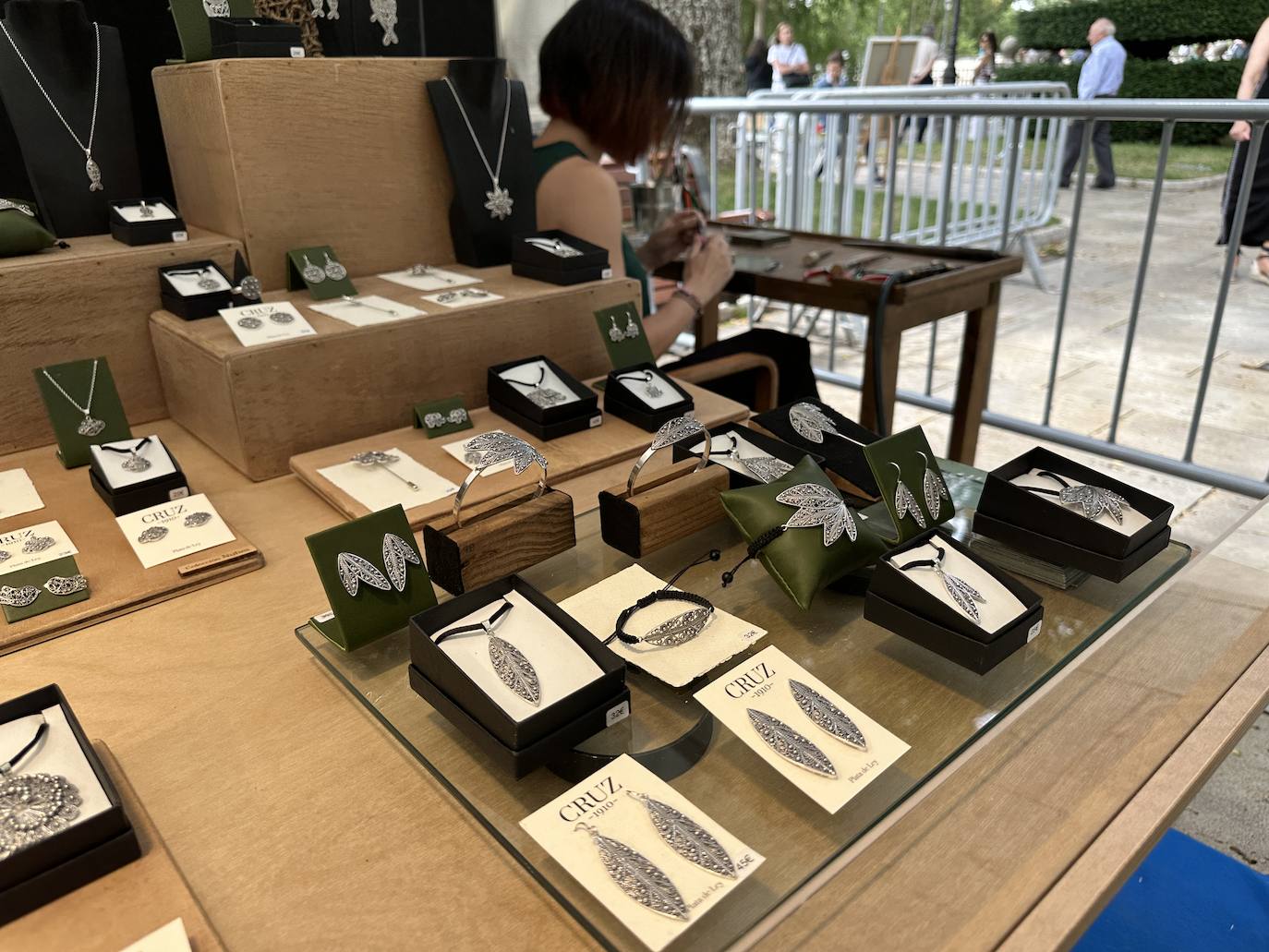 44 artesanos muestran sus trabajos en la Feria Nacional de Oficios Artesanos de Burgos