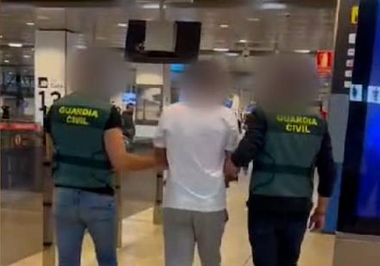 Imagen principal - Detenidos trece miembros de una banda criminal que robaba en naves y empresas y actuó en Burgos