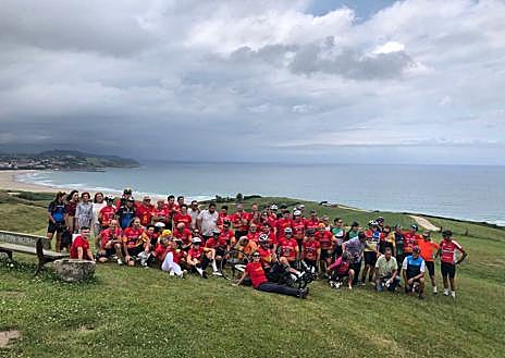 Imagen secundaria 1 - Culmina el Movimiento Ultreya en Cantabria tras su paso por Burgos