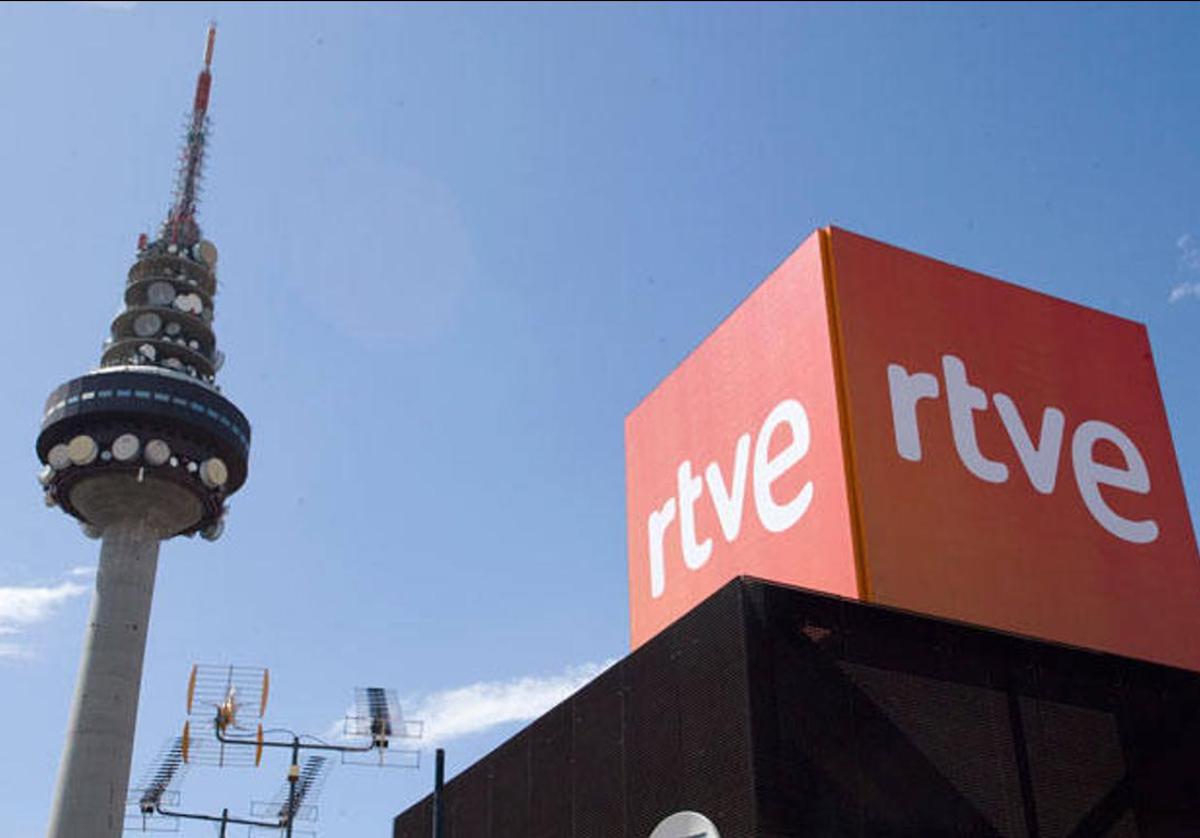 RTVE emitirá el anuncio de Falange que incluye el 'Cara el sol'.