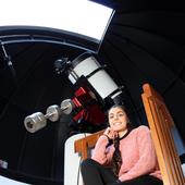 La astrónoma Beatriz Varona, orgullosa de ser ejemplo para los más pequeños