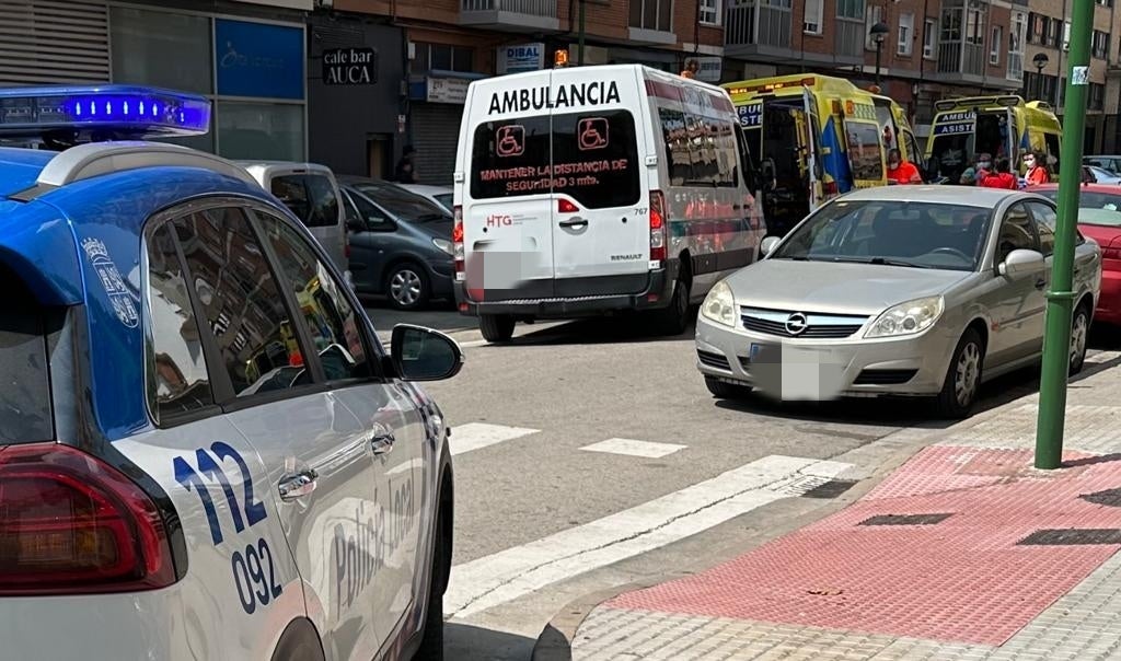 Operativos asisten a la familia intoxicada en Burgos.